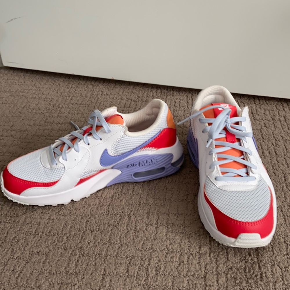 Nike Air Max Women 7.5